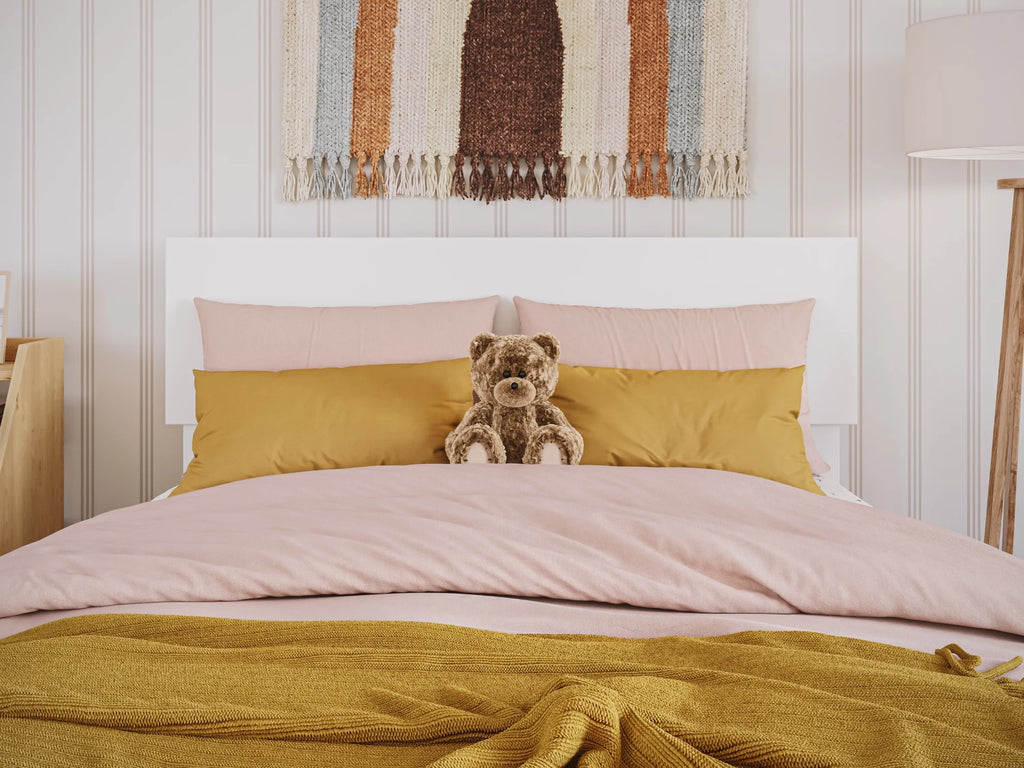 White Twin Solid Wood Platform Bed K97661
