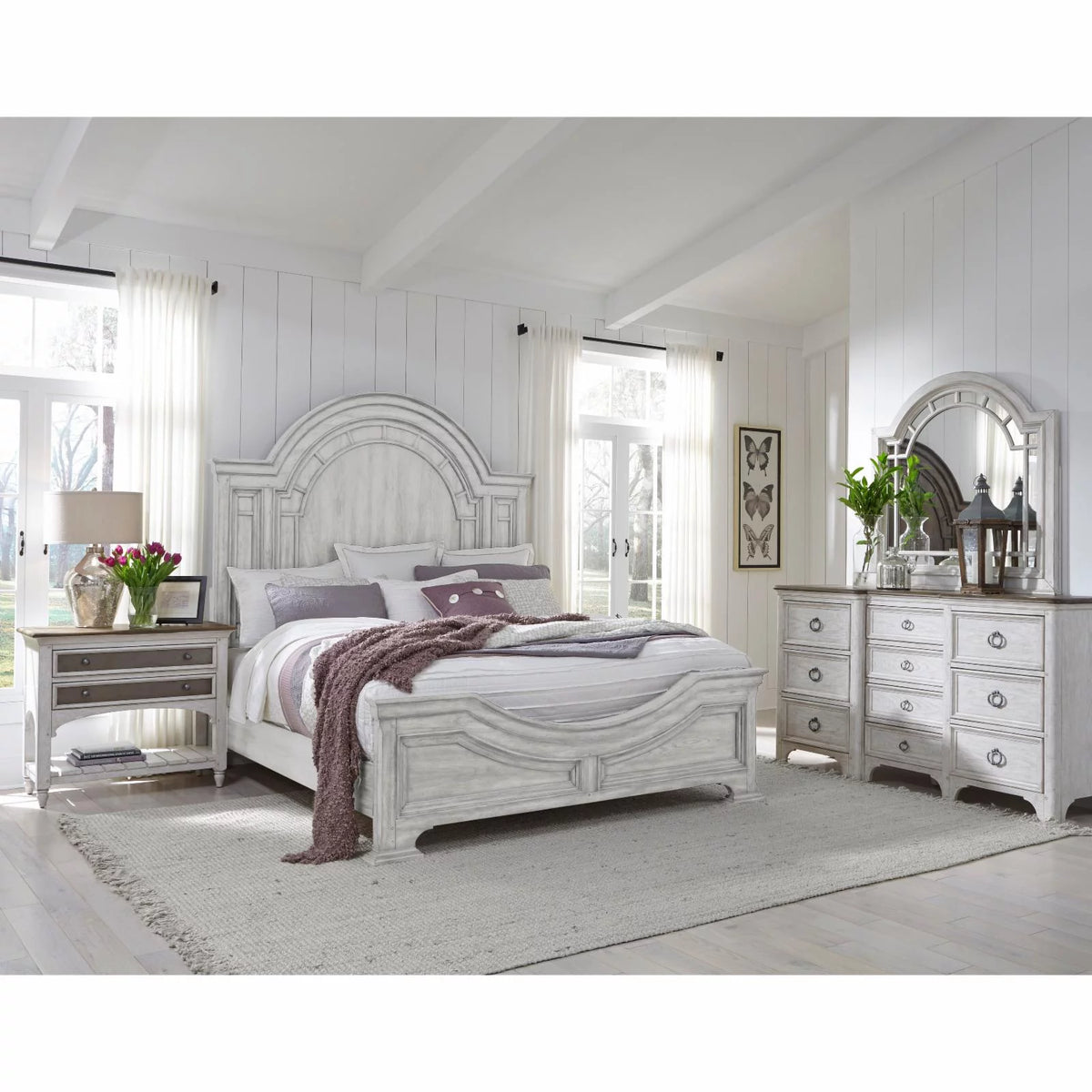 Queen Wood Panel Bed I836