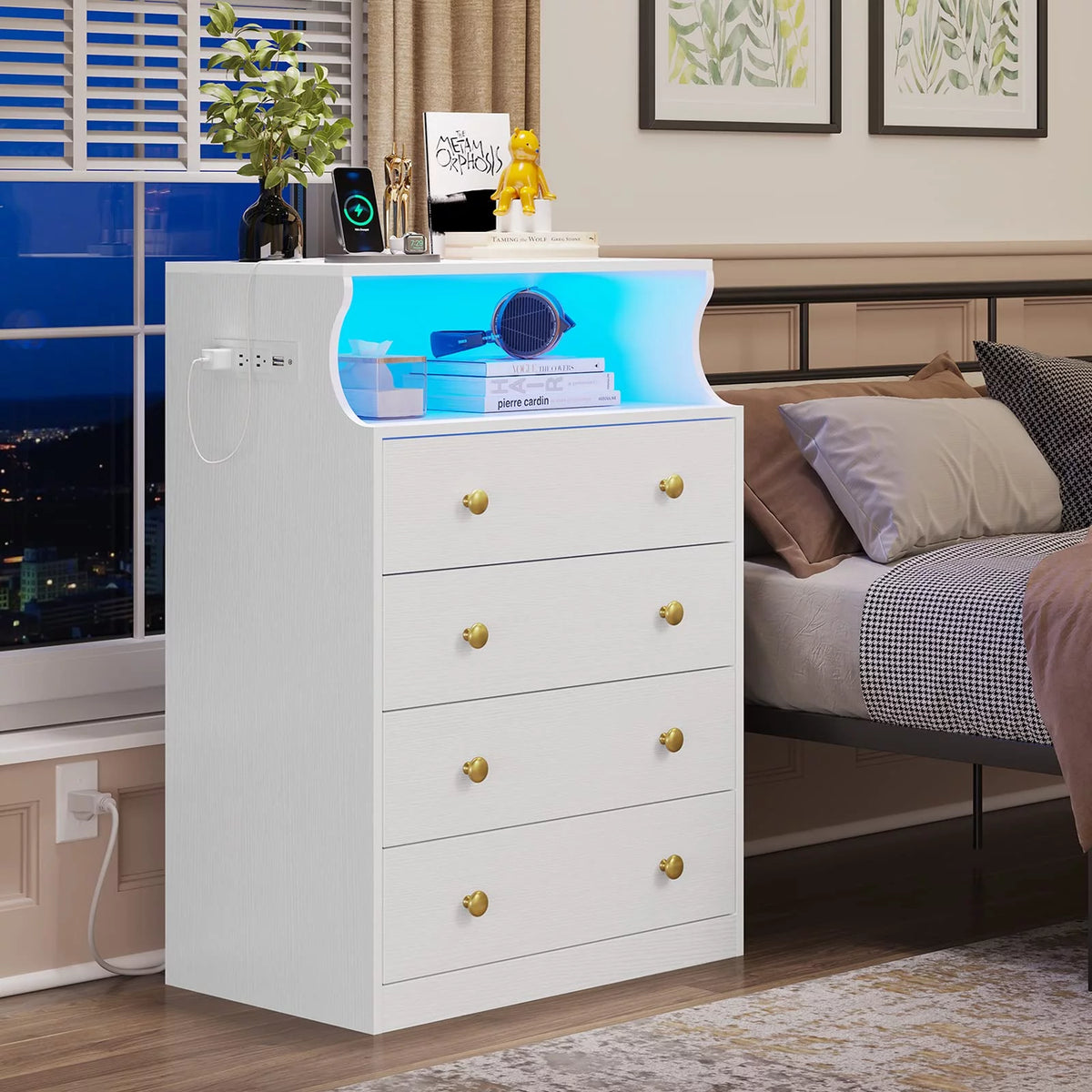 Black 4 Drawer Dresser with LED Lights and Charging Station R989